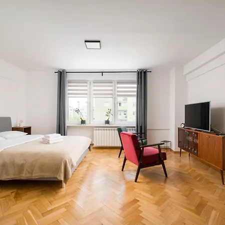 Apartamento Wola Anielewicza Boutique By Bookinghost Varsóvia